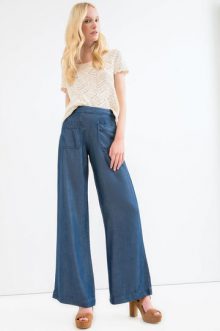 flare jeans casual chic